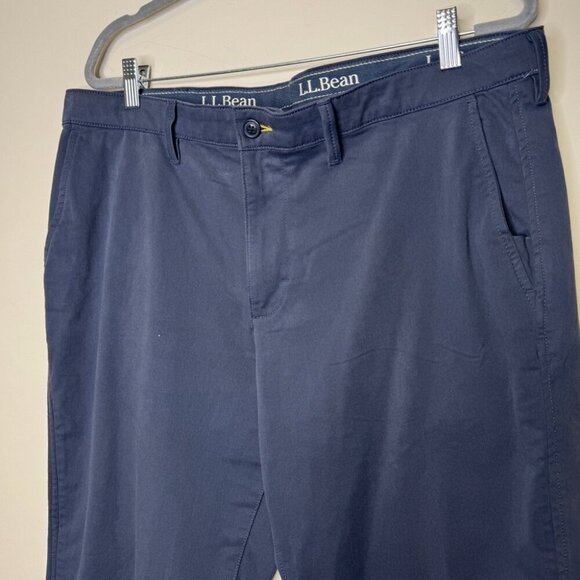 LL Bean Men's Classic Fit Straight Leg Comfort Stretch Chino Pants size 38x32 - Picture 3 of 14